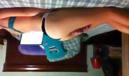 Vẻ đẹp trẻ được gắn khó khăn trong các mô phỏng và sex phu de nhat ban bằng một anh chàng nóng