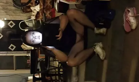 Các mông của một cô gái sex nhat ban tieng viet nhận được một trong các ngón tay khéo léo fuck âm đạo