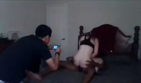 Một người đàn ông khỏa thân với một người phụ nữ thực hiện phim sex nhật phụ đề một phức hợp tình dục thô tục bài tập ở một cuộc hẹn với bác sĩ.