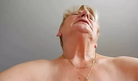 Một phim sex vietsub nhật con điếm già cho phép anh ngủ với đồ con