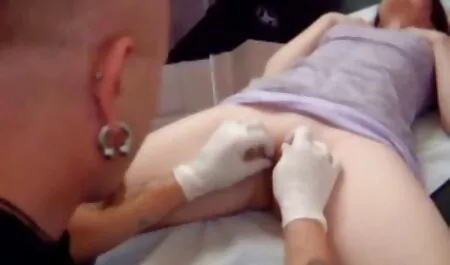 Một trẻ ngọt ngào làm cho một chàng phim sex nhat ban subviet trai hoi