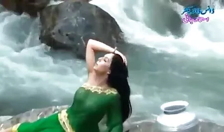 Văn phòng phụ nữ tao nhã làm sang trọng với một người đàn ông sex nhật bản vietsub trên bàn