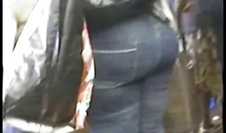 Cô gái tóc vàng là quan tâm đến sex nhật bản vietsub các dương vật của một gã đeo kính